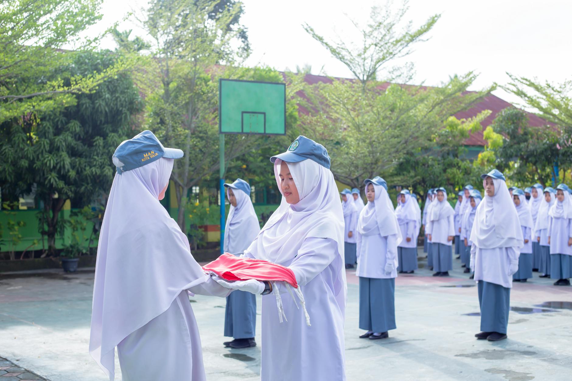 Pengembangan organisasi meliputi strategi peningkatan efisiensi dan efektivitas kerja tim.